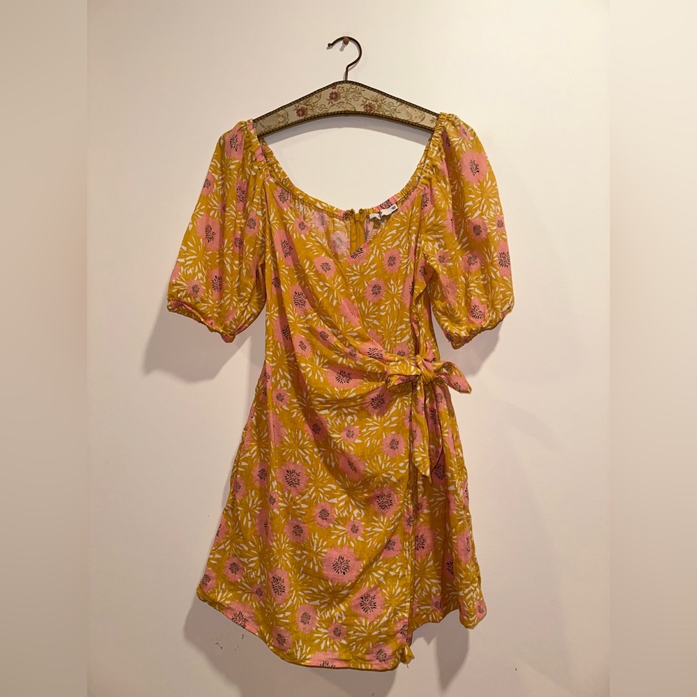 Lush Yellow Floral Puff Sleeve Wrap Romper - Size Large
